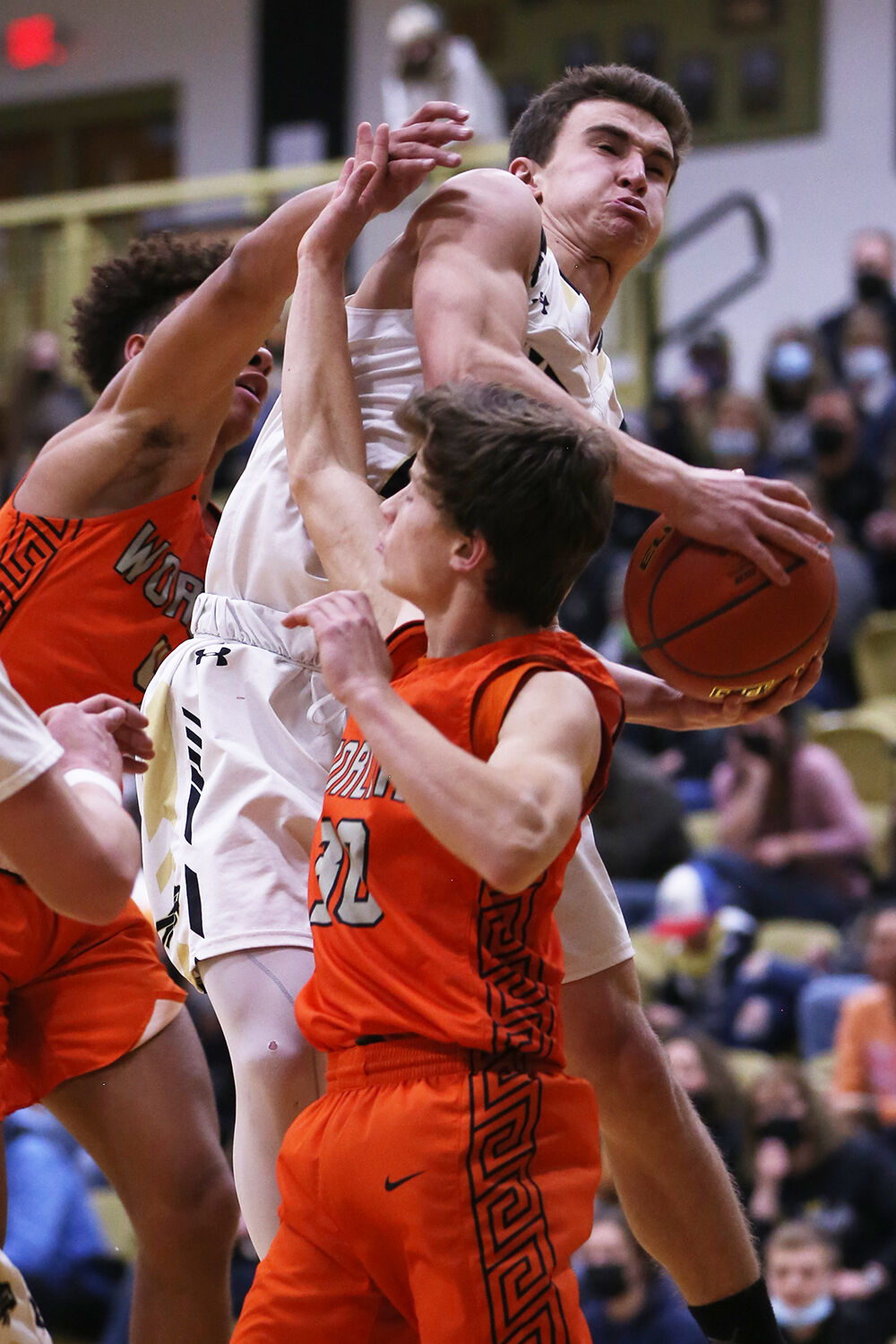 Blake Bell pulls his rebounded ball down before taking a shot